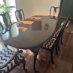 Ethan Allen Table And Chairs