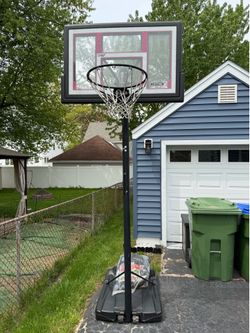 Basketball hoop