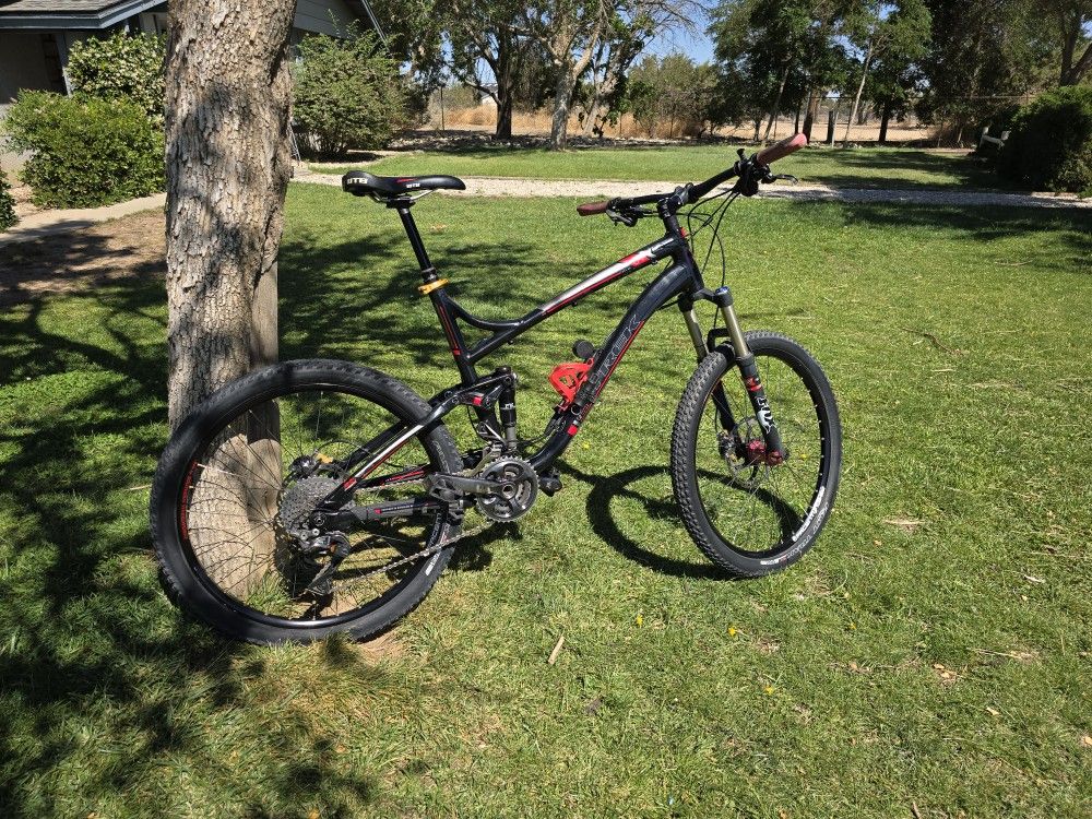 2013 Trek Fuel EX 8 Mountain Bike