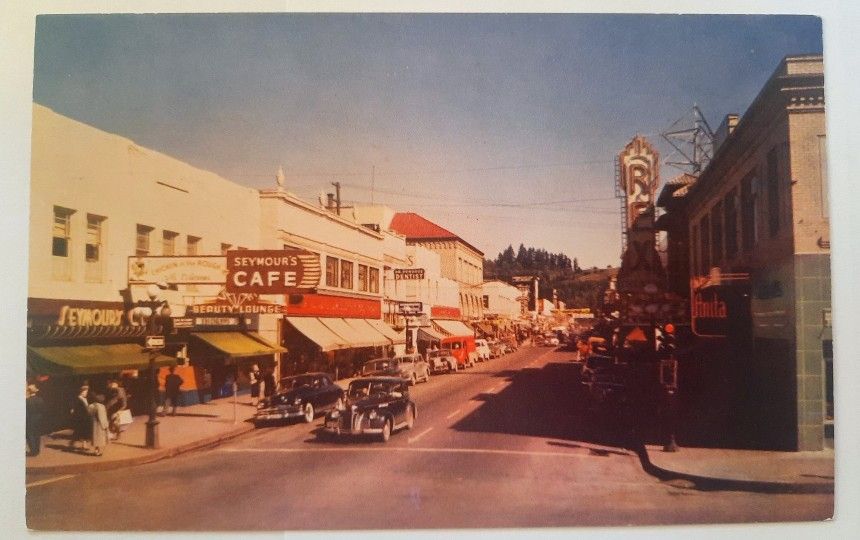 Eugene Oregon RPPC Postcard Street Scene 1940s