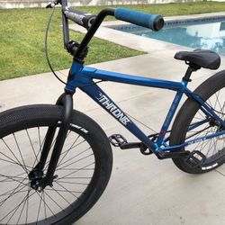 Throne Goon xl Bike