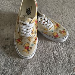 Vans  Winnie-the-Pooh Size 6.5 Men 8 Women 
