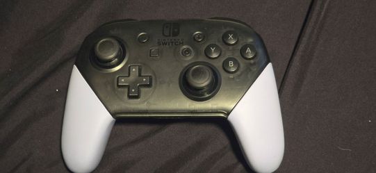 Nintendo Switch Pro Controller