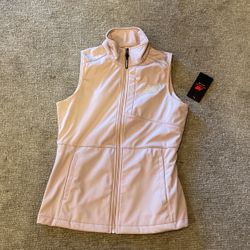 NB Women’s Vest.
