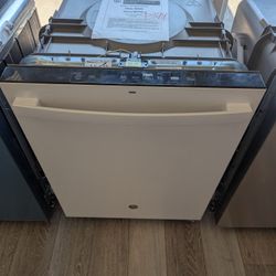 23 In. Built In Tall Tub Top Control Dishwasher W/ Sanitizer Dry Boost