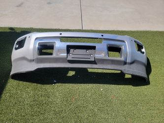 2019 GMC 1 Ton Dually Denali front bumper