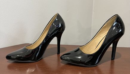Size 7 Black Heels