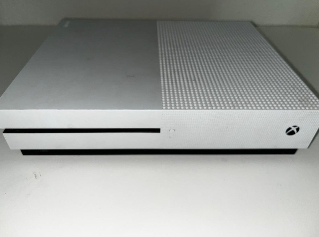 Xbox One S