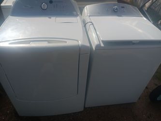 Whirlpool cabrio washer and dryer