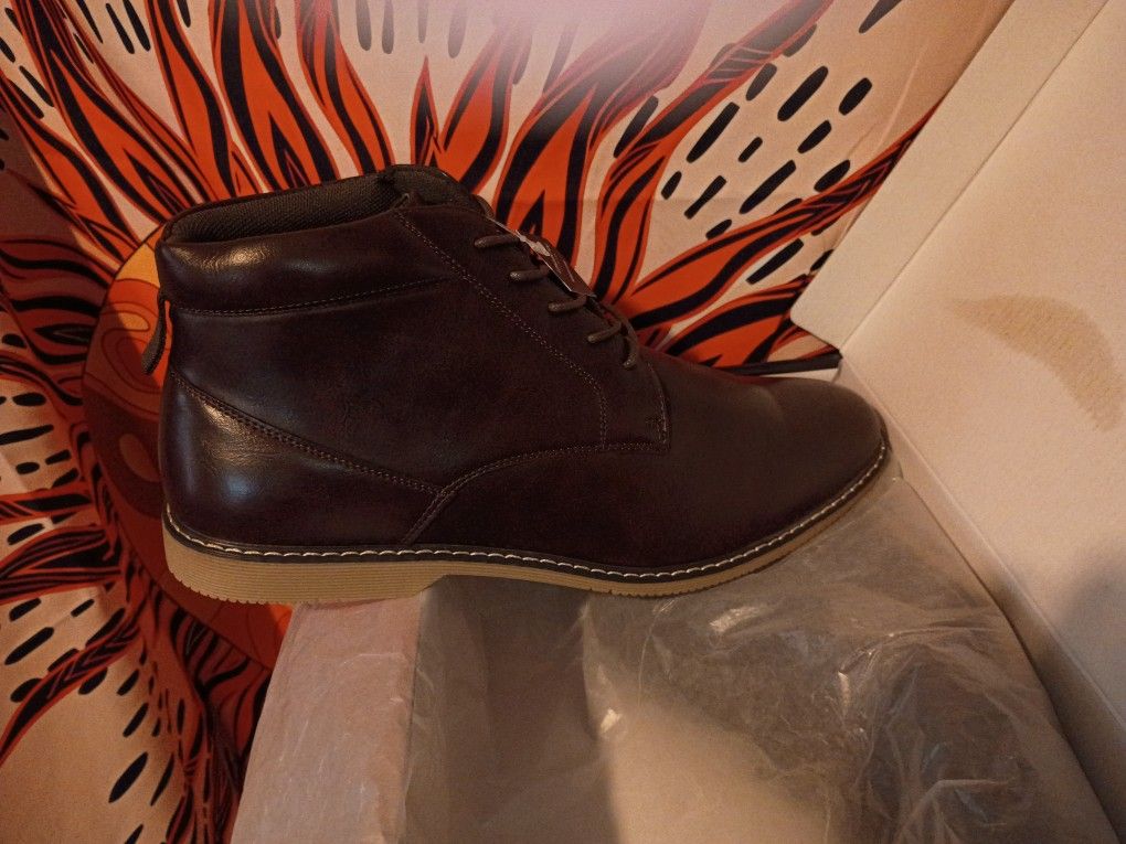London Fog Tyler Chukka Boots Brown Size 13M β NEW in Box