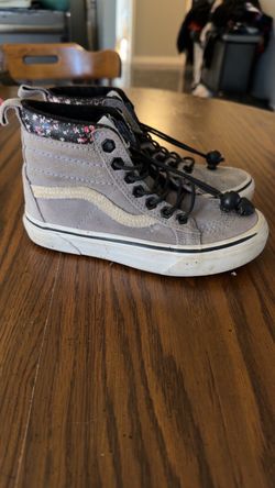 Girls shoes