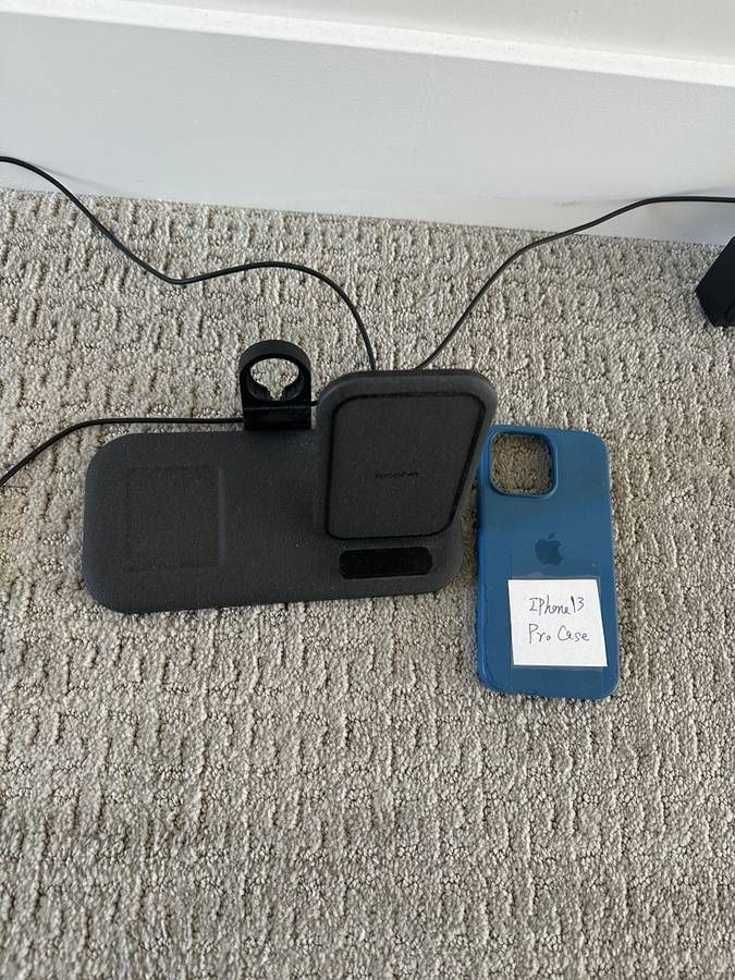 Morphie Wireless Stand Charger For Smartphones