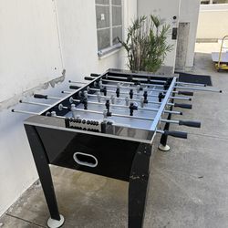 Table soccer (foosball)