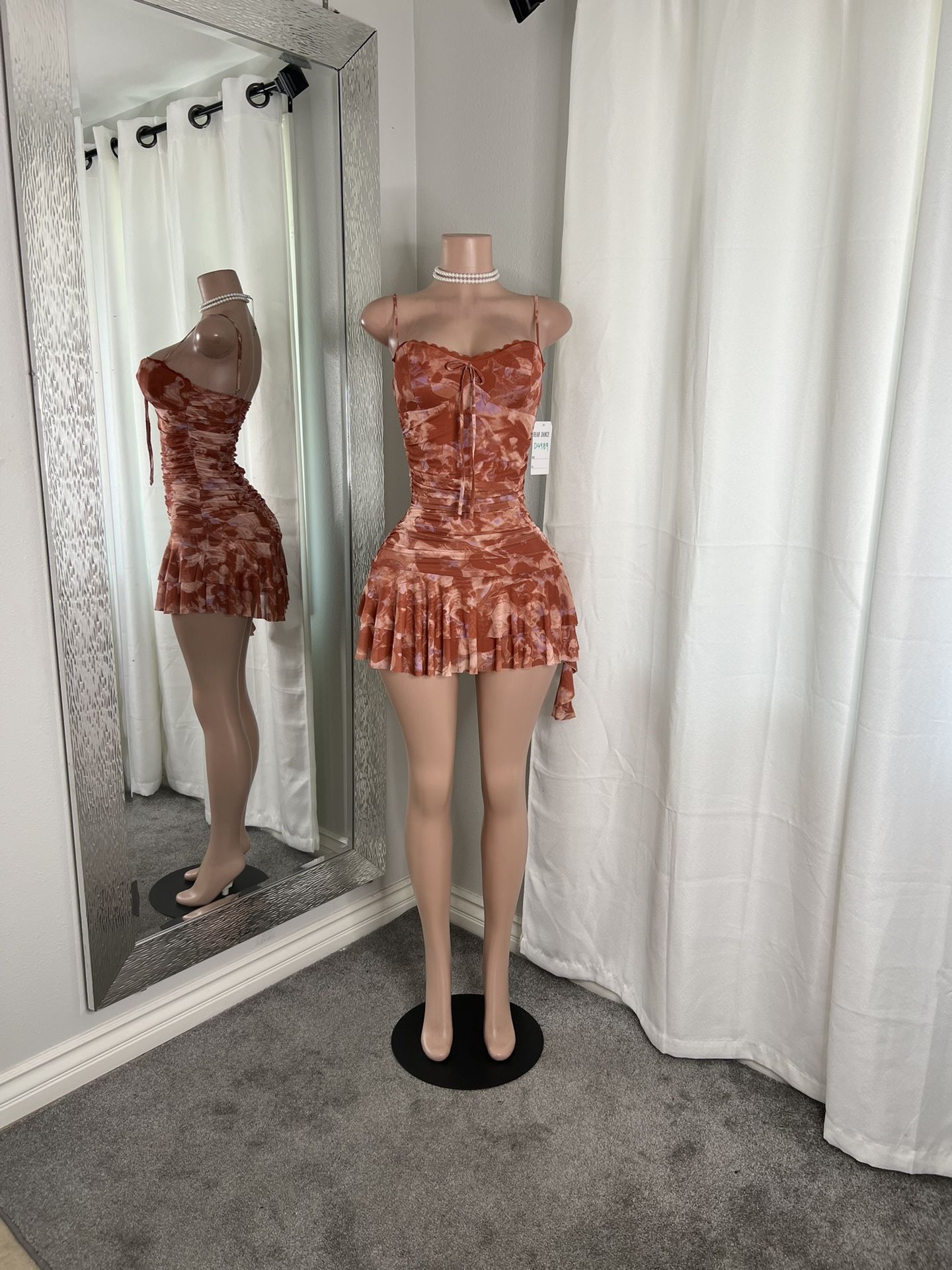 Boutique Dress Size Small Stretchy