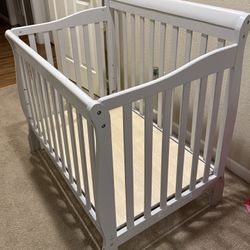 4 In 1 Mini Crib 
