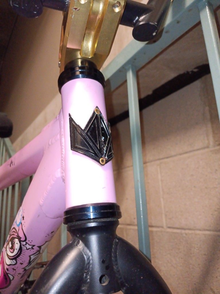 29 Inch Throne BMX BIKE for Sale in Bakersfield, CA OfferUp