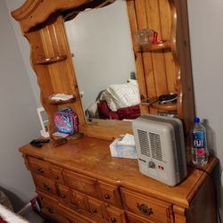 Dresser With Mirror