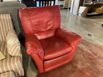 NATUZZI Large Red Leather Recliner Chair