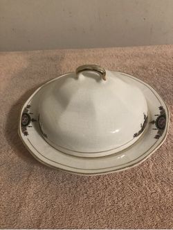 Vintage 3 Piece Rose Accent Gold Trim 8” Serving Dish With Lid & Trivet