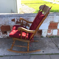 ROCKING CHAIR n BURGUNDY CUSHION