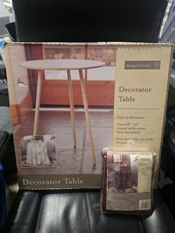 Decorator table and tablecloth