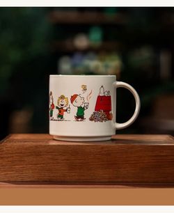Starbucks Peanuts Snoopy Mug
