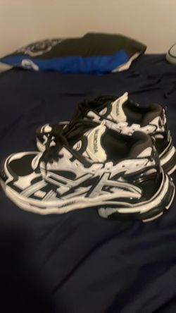 I bought them and their to big for me so I’m trying to sell them