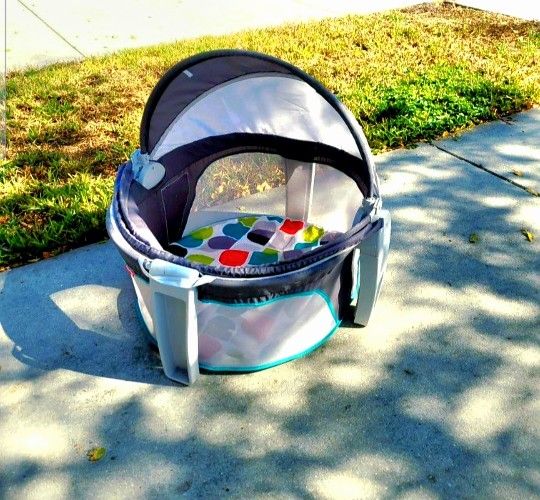 BABY OR SMALL PUPPY PLAY PEN