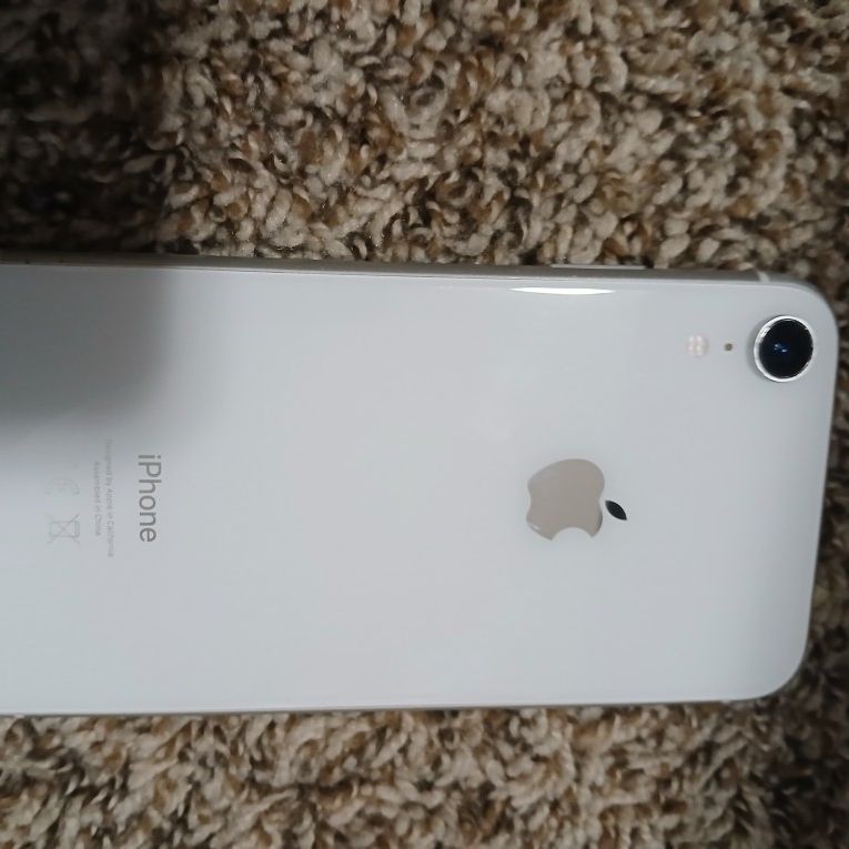 White Iphone XR 256GB for Sale in Buffalo Ridge, SD - OfferUp