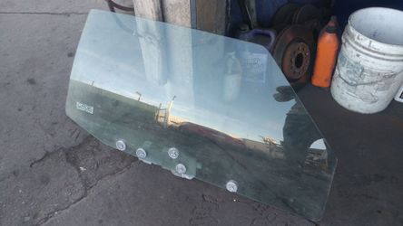 1986-1993 FORD MUSTANG CONVERTIBLE SELLING DRIVER AND PASSENGER WINDOWS