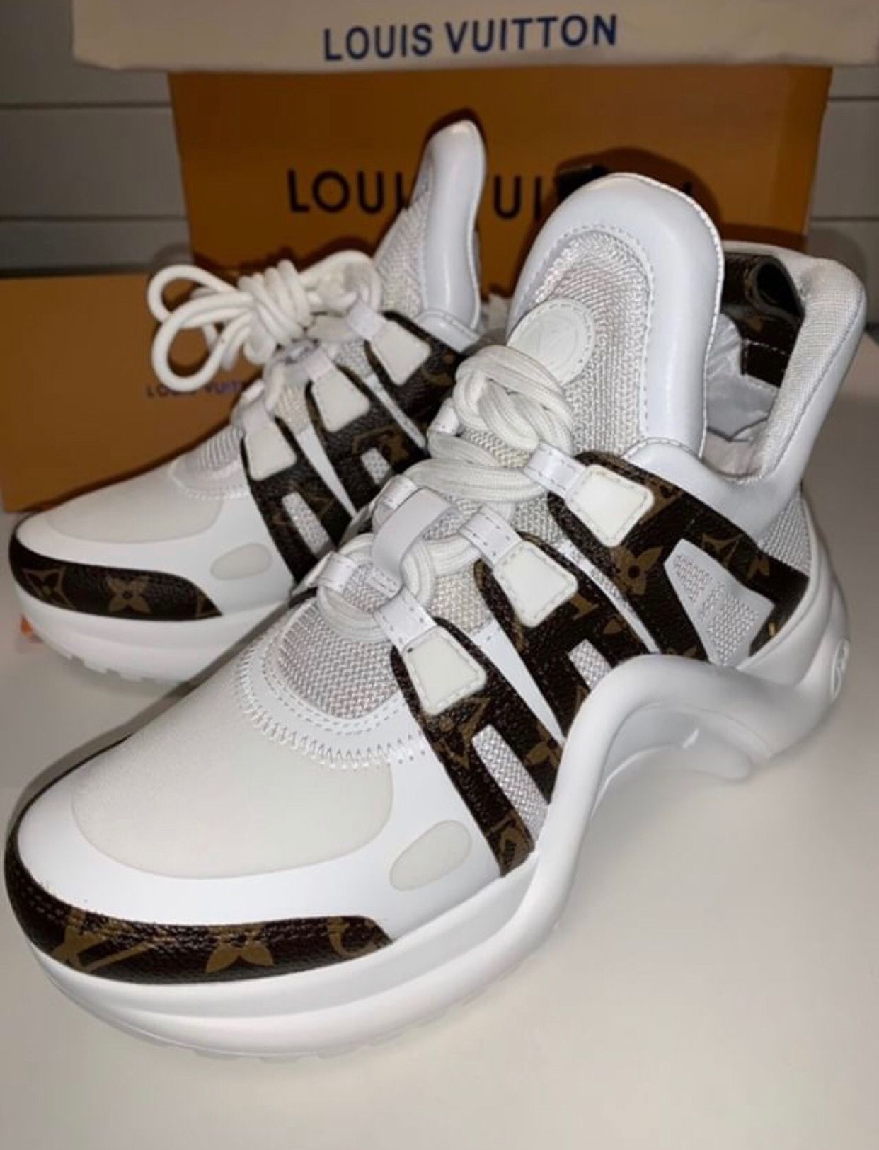 2019 LOUIS VUITTON COLORFUL ARCHLIGHT SNEAKERS for Sale in Wynnewood, PA -  OfferUp