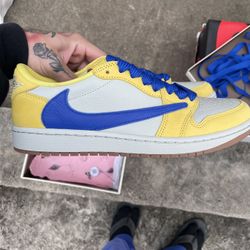 Air Jordan 1 Low Travis Scott Canary Size 9.5M/11W