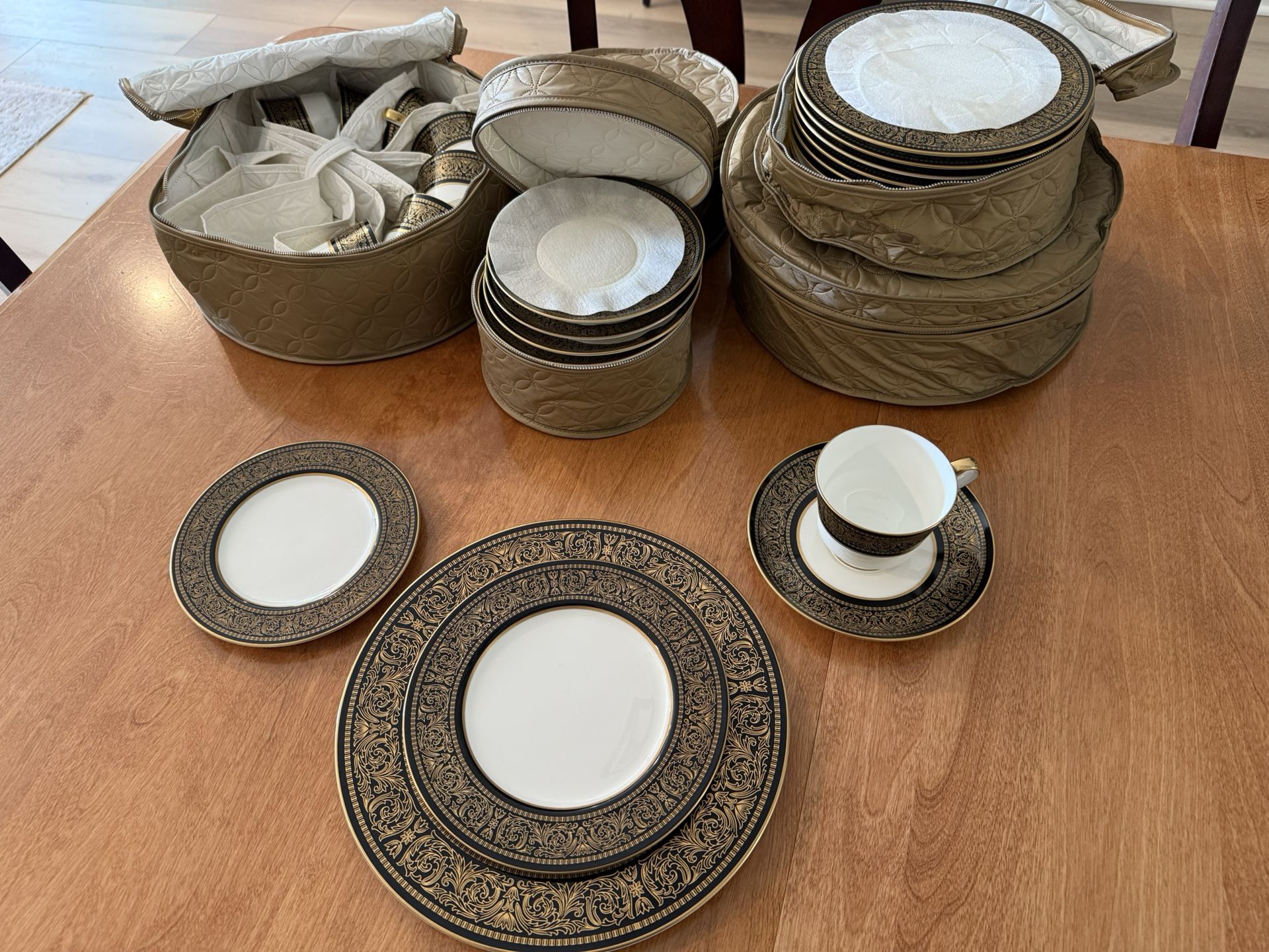 Vintage Mikasa Mt. Holyoke  Bone China Dinnerware, Service For 12. . 