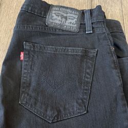 Man’s levi’s 