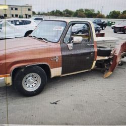 FOR PARTS A 1983 CHEVY C10