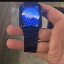 Apple Watch - Series 5 44MM Comes With Charger & two Bands! 