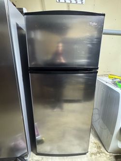 Whirlpool Stainless Steel Top-Freezer Refrigerator