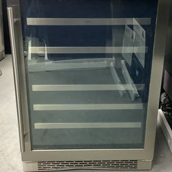 ZEPHYR Stainless steel Wine Cooler (Refrigerator) 23 7/8 Model PRW24C02BG - A-00002812