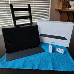 Samsung Galaxy Tab A8 WiFi 64GB  / Includes Book Cover