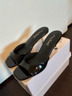 Kitten heels
