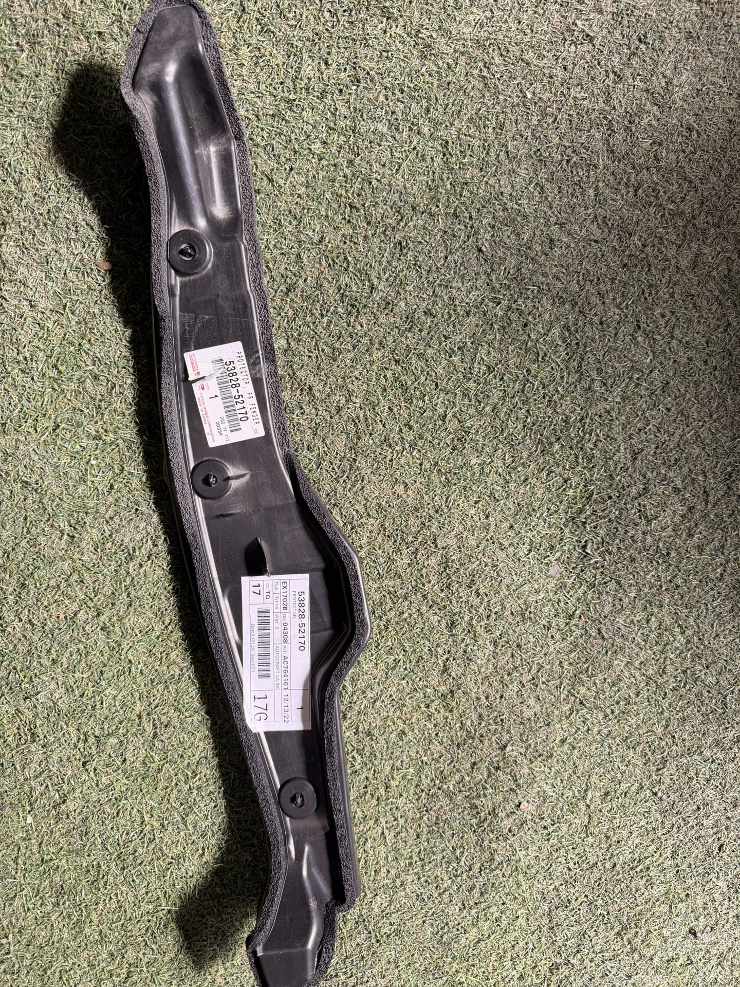 2012-19 Toyota Prius C Left Front Fender Protector