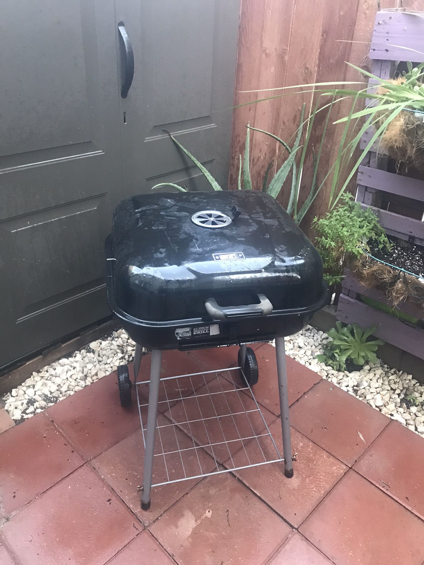 Charcoal BBQ grill