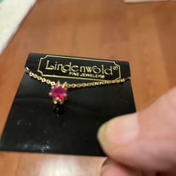Lindenworld Fine Jewelers Gold Tone Solitary Stone Pendent