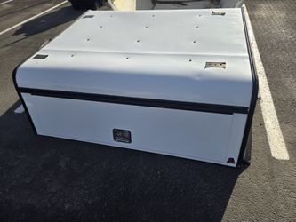 Leer Camper Shell