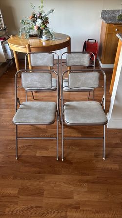 Set of 4 Metal Folding Chairs