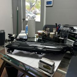 BMW 7 SERIES G70 I7 GENUINE OEM LEFT DRIVER UPPER LED CRYSTAL DRL HEADLIGHT 2023/2024/2025