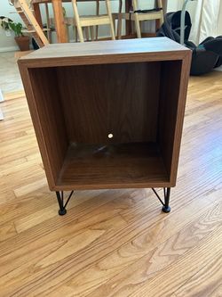 Storage shelf