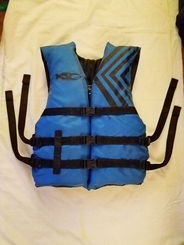 Exxel Outdoors Universal X20 Adult Life Vest