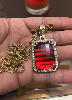 Stainless steel gold chain.