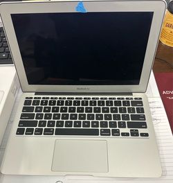 Mac book air apple laptop with brand new charger Locked out will not let me enter idk how to log back in. Sold as is Cash only Pick up in west Lan
